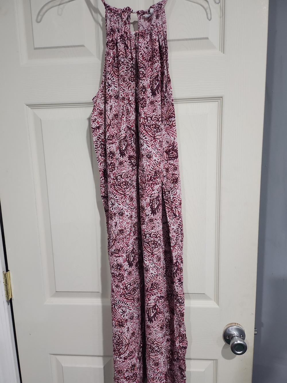 1009. Women's Sleeveless Pink Floral Halter Maxi